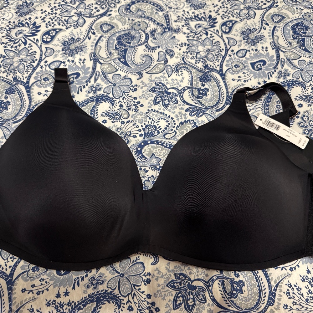 Soma Vanishing 360 Wireless Bra Size 40DDD